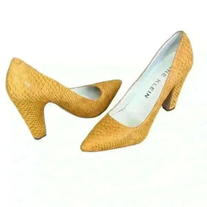 ANNE KLEIN Woman’s Hollyn  Snake Embossed Suede Pump Size 8.5​